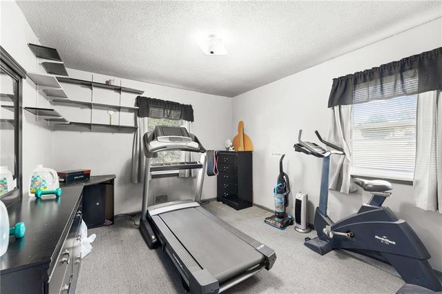 7129 E 87th Street, Kansas City, MO 64138