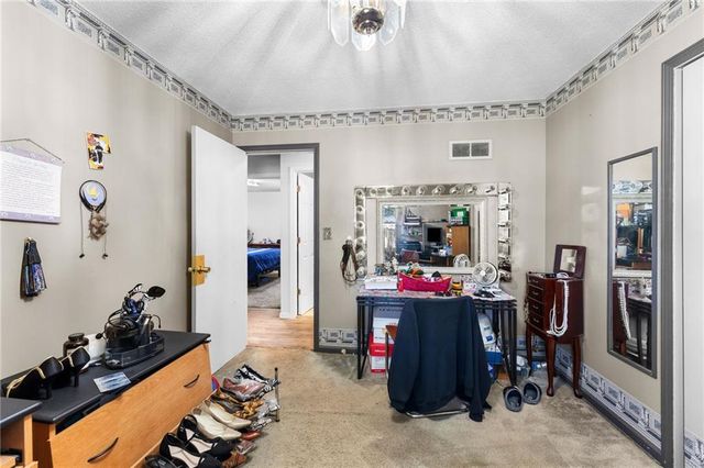 7129 E 87th Street, Kansas City, MO 64138