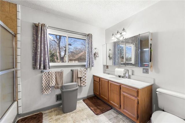 7129 E 87th Street, Kansas City, MO 64138