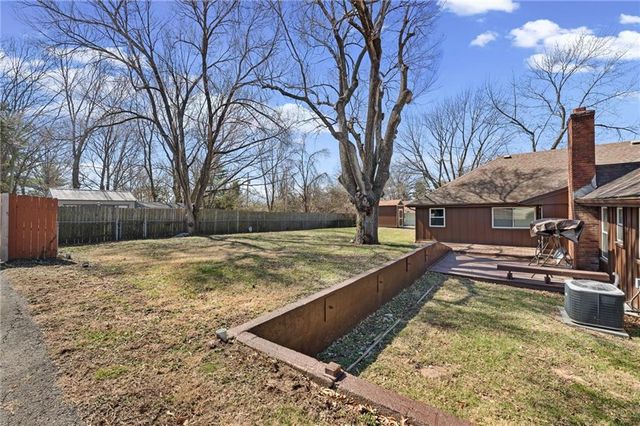 7129 E 87th Street, Kansas City, MO 64138