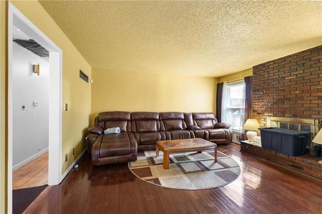 7129 E 87th Street, Kansas City, MO 64138