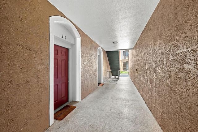 7135 YACHT BASIN AVENUE 211, Orlando, FL 32835