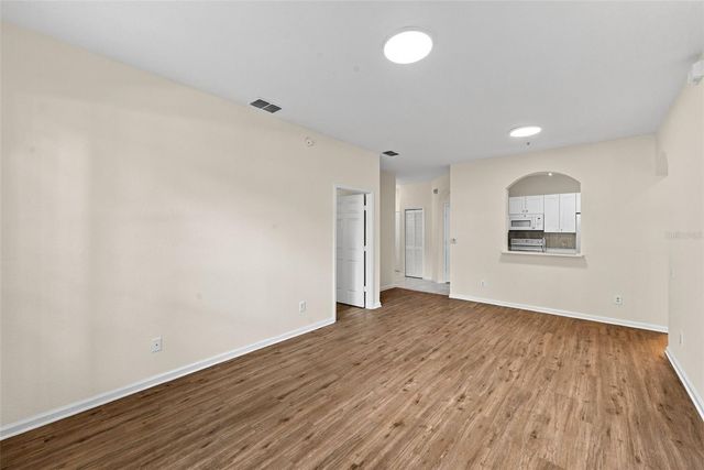 7135 YACHT BASIN AVENUE 211, Orlando, FL 32835