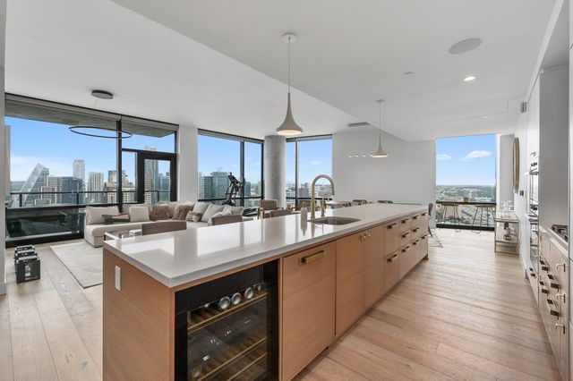 70 Rainey ST 2806, Austin, TX 78701