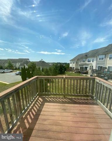 3067 CHINKAPIN OAK LN, Woodbridge, VA 22191