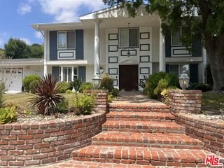 5819 Fairhaven Avenue, Woodland Hills, CA 91367