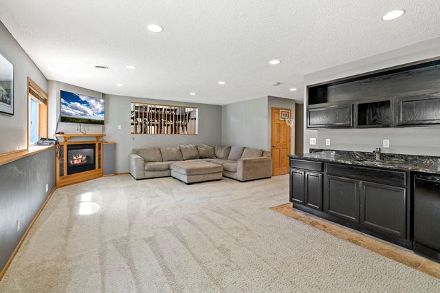 15111 Appaloosa Trail NE, Prior Lake, MN 55372