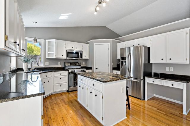 15111 Appaloosa Trail NE, Prior Lake, MN 55372