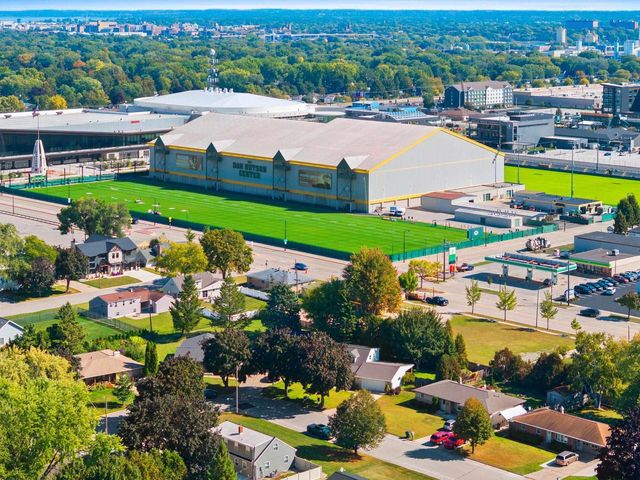 2045 KASSNER DRIVE, Green Bay, WI 54304