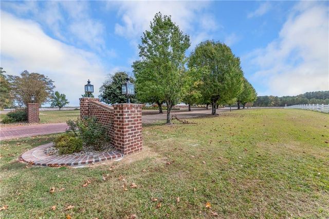 456 Barnes RD, Suffolk, VA 23437