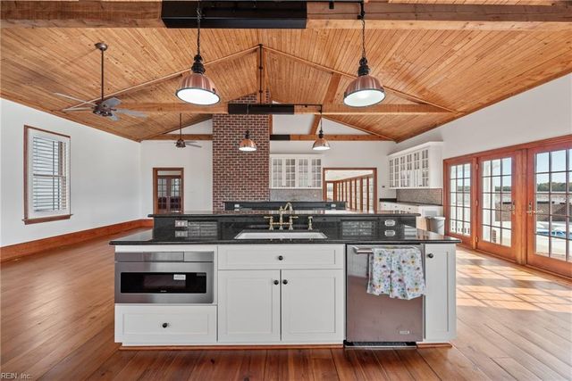456 Barnes RD, Suffolk, VA 23437