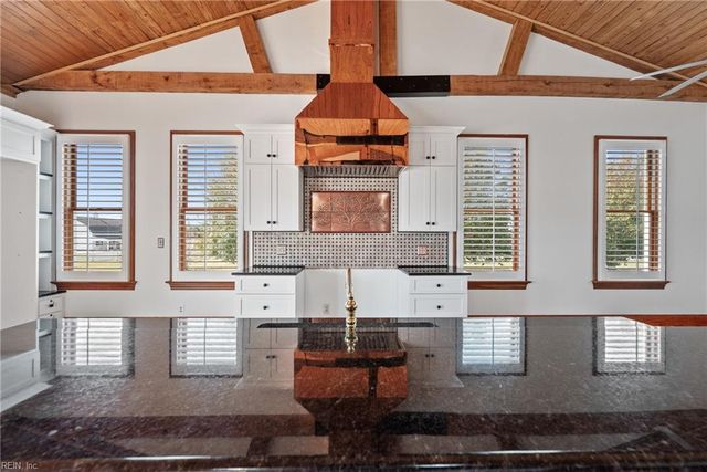 456 Barnes RD, Suffolk, VA 23437