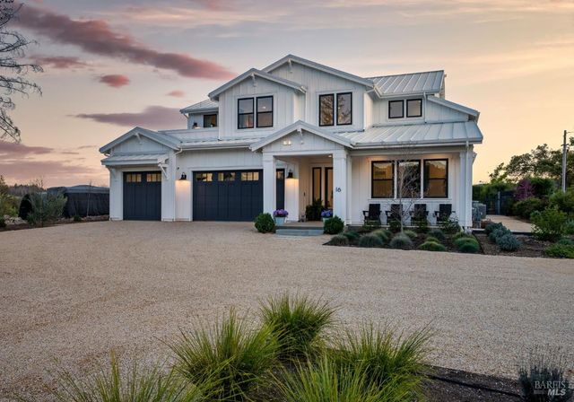 16 Upland Rd, St. Helena, CA 94574