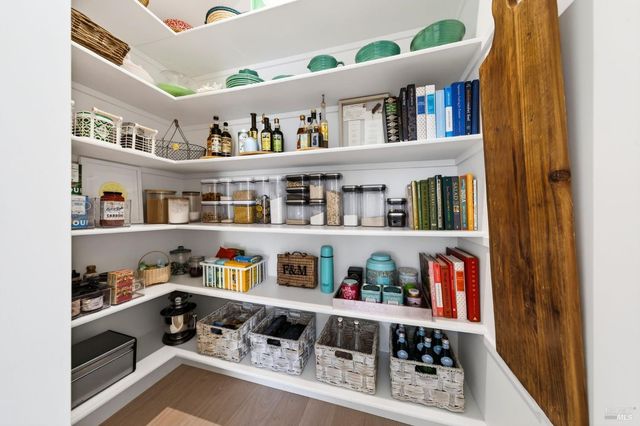 16 Upland Rd, St. Helena, CA 94574