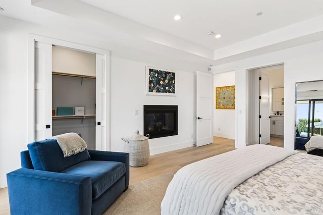 16 Upland Rd, St. Helena, CA 94574