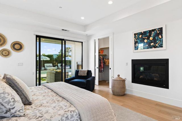 16 Upland Rd, St. Helena, CA 94574