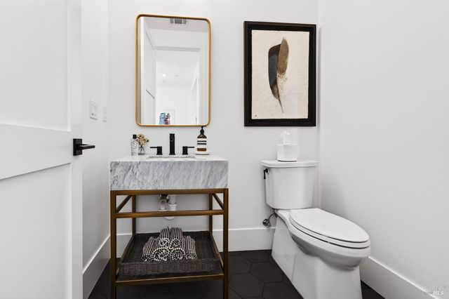 16 Upland Rd, St. Helena, CA 94574