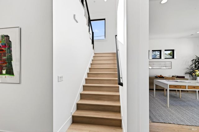 16 Upland Rd, St. Helena, CA 94574