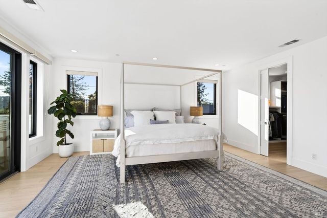 16 Upland Rd, St. Helena, CA 94574