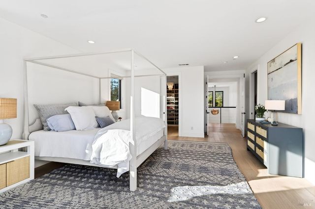 16 Upland Rd, St. Helena, CA 94574