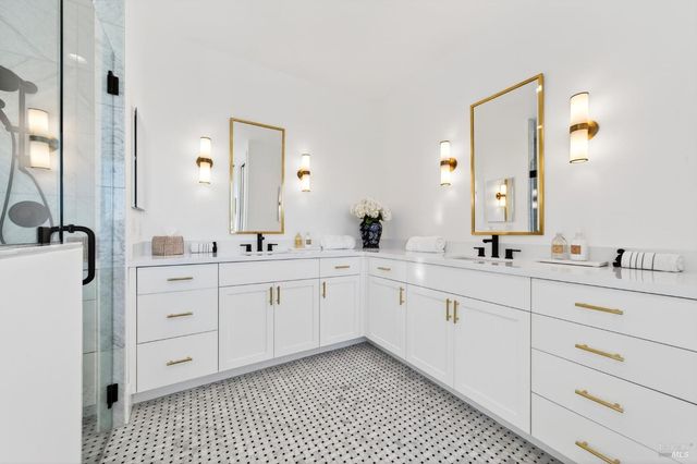 16 Upland Rd, St. Helena, CA 94574