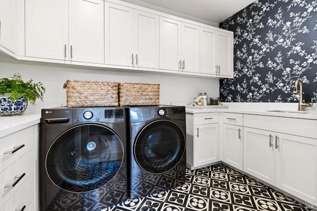 16 Upland Rd, St. Helena, CA 94574