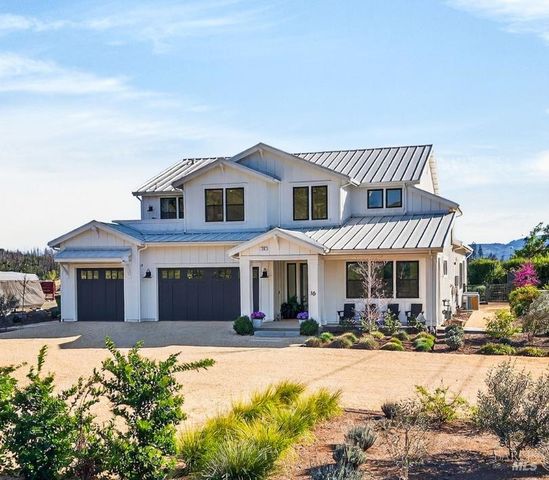 16 Upland Rd, St. Helena, CA 94574