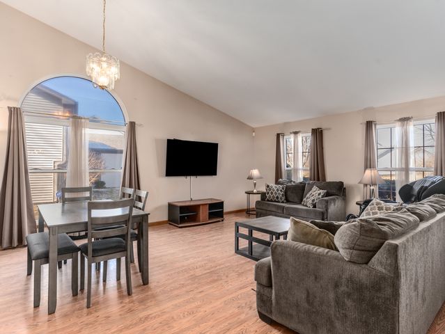 7202 Faxton Lane, Plainfield, IL 60586