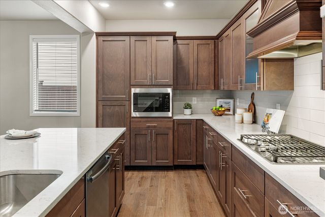 25620 204th Place SE, Covington, WA 98042