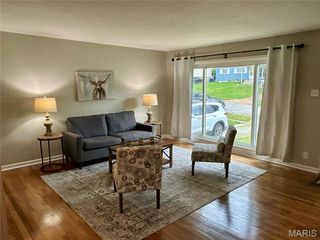 3409 Elmhurst Drive, St Louis, MO 63121