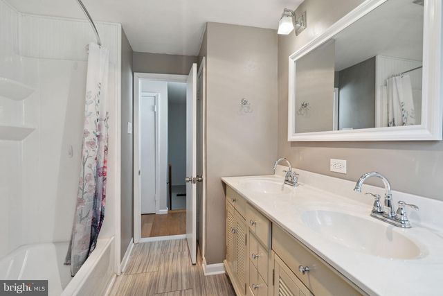 426 E HINCKLEY AVE, Ridley Park, PA 19078