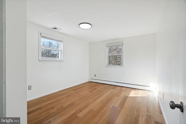 426 E HINCKLEY AVE, Ridley Park, PA 19078