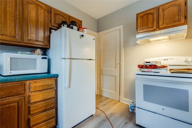 1410 Creedmoor, Brookline, PA 15226