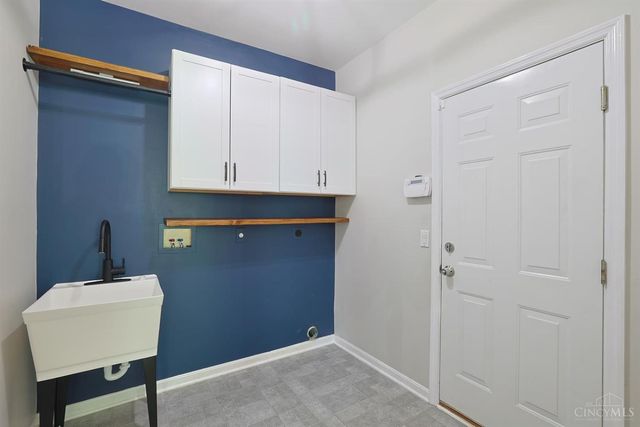 8706 Charleston Ridge Drive, Deerfield Twp., OH 45040