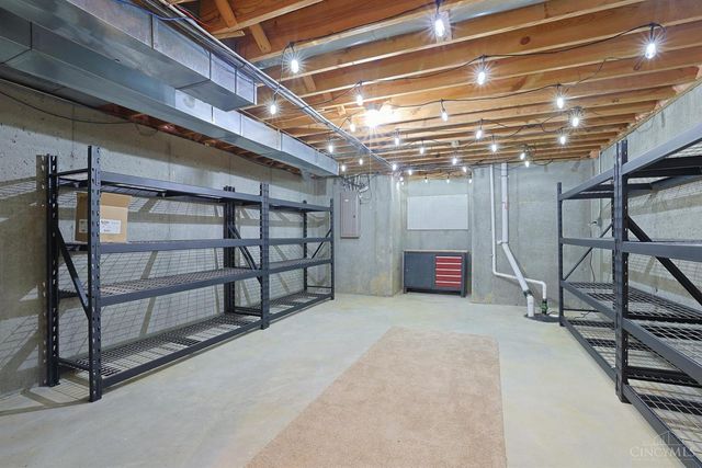 8706 Charleston Ridge Drive, Deerfield Twp., OH 45040