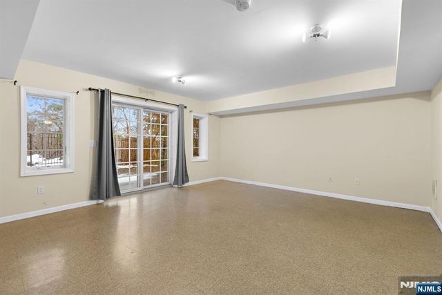 12 Liberty Court, Secaucus, NJ 07094