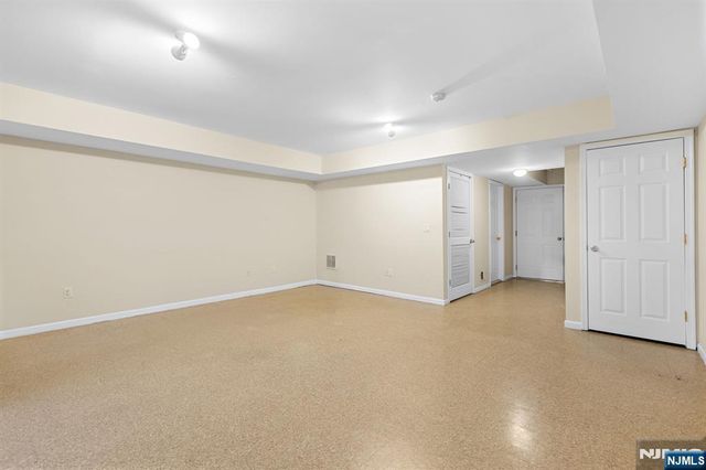 12 Liberty Court, Secaucus, NJ 07094