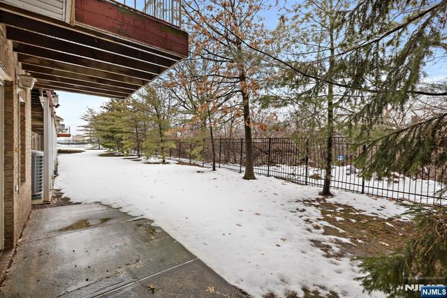 12 Liberty Court, Secaucus, NJ 07094