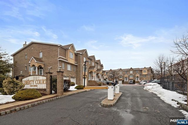12 Liberty Court, Secaucus, NJ 07094