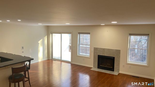 403 Larson Drive 403, Danbury, CT 06810