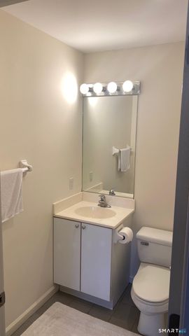 403 Larson Drive 403, Danbury, CT 06810