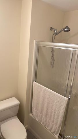 403 Larson Drive 403, Danbury, CT 06810