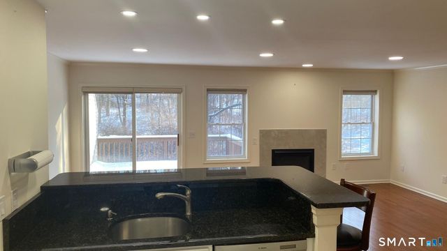 403 Larson Drive 403, Danbury, CT 06810