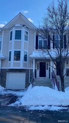 403 Larson Drive 403, Danbury, CT 06810