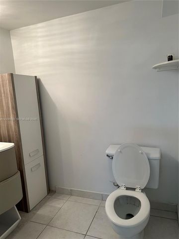 600 Three Islands Blvd 1113, Hallandale Beach, FL 33009