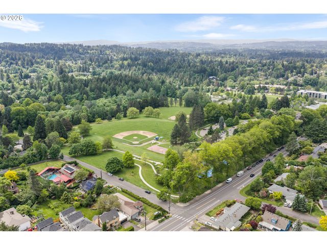 3616 Sw Vermont St, Portland, OR 97219
