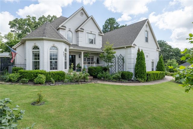 867 E Emerson Lane, Fayetteville, AR 72701