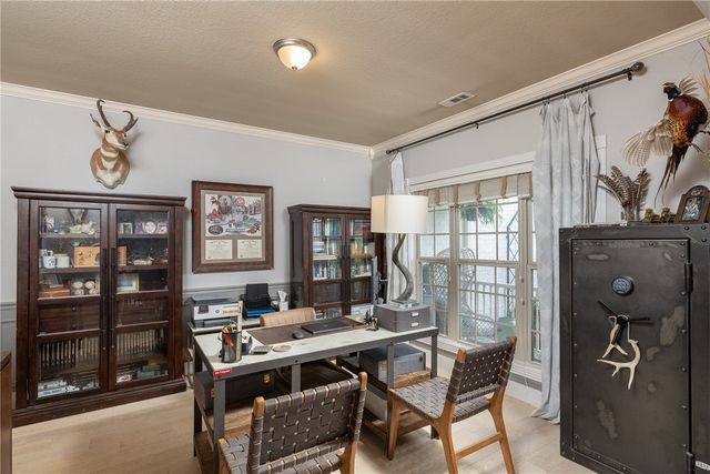 867 E Emerson Lane, Fayetteville, AR 72701