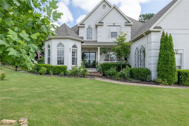 867 E Emerson Lane, Fayetteville, AR 72701