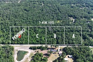 Par D W Almy Road, Howard City, MI 49329